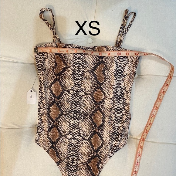 Animal print white brown one piece bodysuit snakeskin XS NWT - Picture 6 of 8